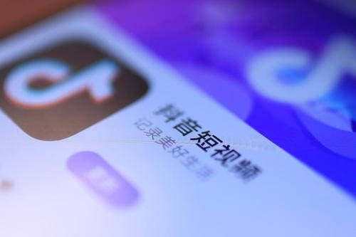 抖音怎么选封面？教你轻松掌握封面技巧，吸引更多流量！